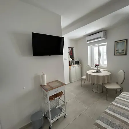 @trstenik Apartment